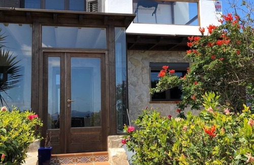 Tinajo Casa | Villa Macaronima con fantasticas vistas para parejas y familias