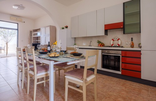 Torre Lapillo Villa | Villa 'Maestrale Torre Lapillo' with Private Terrace, Wi-Fi and Air Conditioning