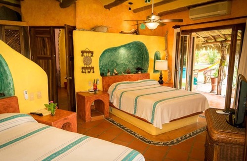 La Cruz de Huanacaxtle Hotel | Villa Magnolia