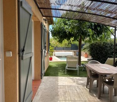 Puget-sur-Argens Casa | Villa, Maison Indépendante, avec Piscine Privative