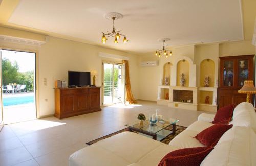 Fiskardo Villa | Villa Mandola