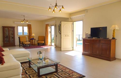 Fiskardo Villa | Villa Mandola
