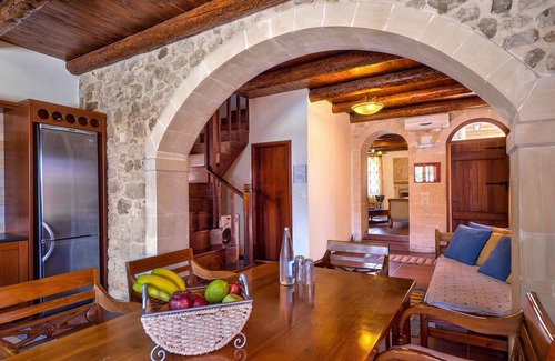 Asteri Villa | Un tradicional, Hospitalario Villa de 3 dormitorios con piscina privada
