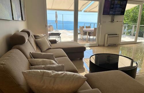 Jesenice Villa | Villa Maranata-5 stars-pool-spa-gym-free parking-privacy