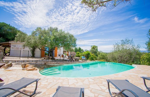 Gurgazu Villa | Villa Mare è Macchia -Villa-Vista al Mar-Baño Privado