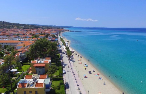 Pefkochori Villa | Villa Mare Blu - Beachfront, Panoramic View, Garden
