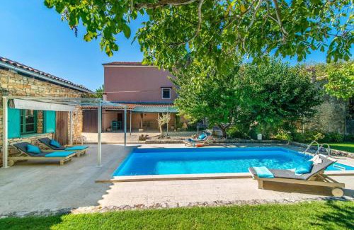Bokordici Villa | Villa Marelica by Villa Plus