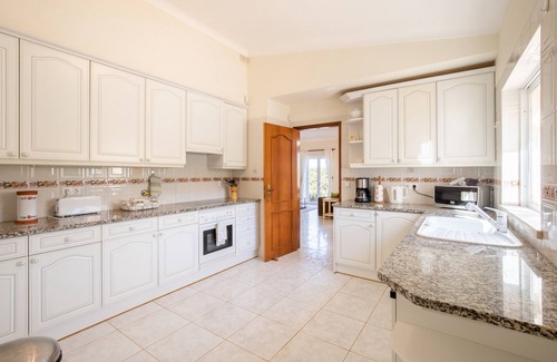 Alfarrobeira Chalet De Esquí | Villa Maren, barrio tranquilo, piscina