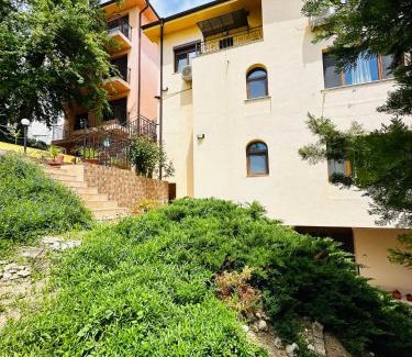 Golden Sands Casa | Villa Mari Guest Rooms
