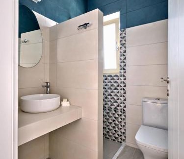 Naousa Casa | Villa Maria - Naoussa Squares Blue & Gold Suite