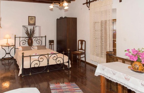 Adamas Casa | Villa Maria Traditional Home