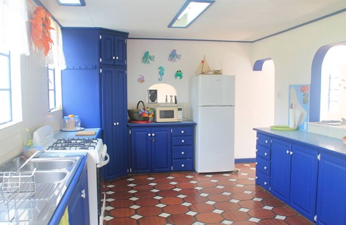 Fitts Village Casa | Villa Marie Guesthouse