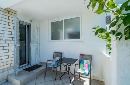 Zupa dubrovacka Apartamento | Villa Marija-Double room with Kitchen and Terrace-6