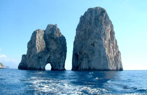 Marina Piccola Casa | VILLA MARINA PICCOLA ai FARAGLIONI