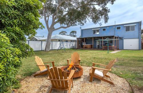 Callala Beach Casa | Villa Maris - Pet Friendly with Spa & Fire Pit