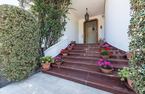 Trani Villa | Villa Mary, estilo y relajación a un tiro de piedra del mar