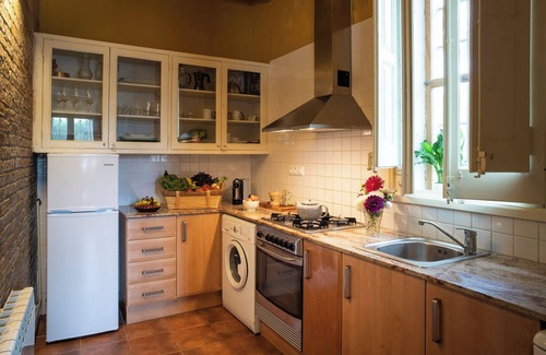 Torrelavit Villa | Villa "Masia Can Comas" con piscina, jardín y Wi-Fi