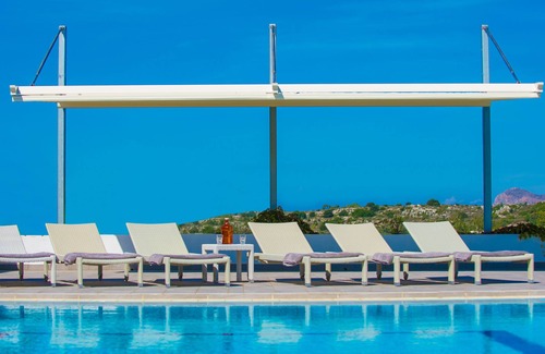 Kambanion Villa | Villa Mathea - Villa espaciosa con privacidad y piscina privada grande