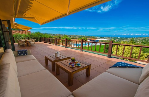 Kambanion Villa | Villa Mathea - Villa espaciosa con privacidad y piscina privada grande