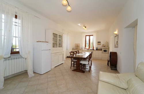 Tresana Villa | Villa Matilde 12 Pax con piscina privada, conexión Wi-Fi gratuita, barbacoa cerca de Cinque Terre