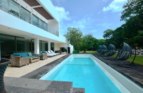 Akumal Casa | Villa Maya-Su Mansión Cruzando desde el mar Caribe