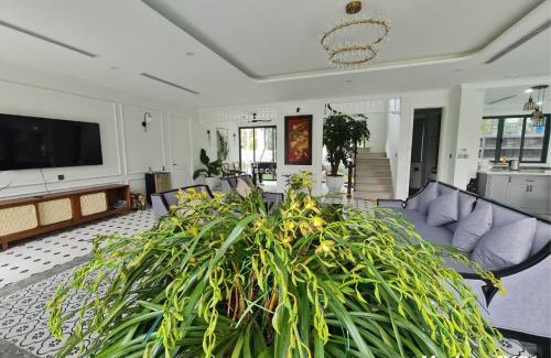Phuc Yen Villa | Villa Mayfair B101 Đại Lải - 5 Phòng ngủ
