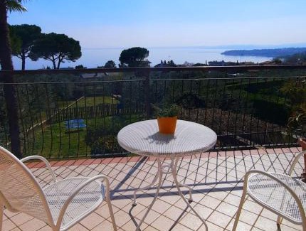 Manerba del Garda Cama Y Desayuno | Villa Mayoti B&B