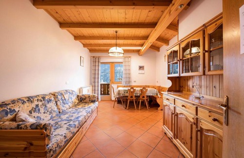 Vigo di Fassa Apartamento | Villa Mazzel with balcony