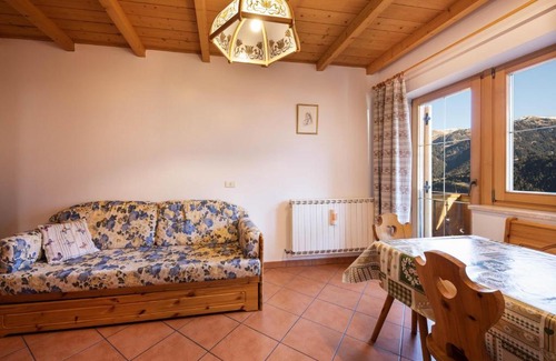 Vigo di Fassa Apartamento | Villa Mazzel with balcony