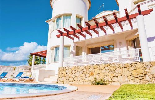 Castelo Villa | Villa Melanésia by Algarve Vacation