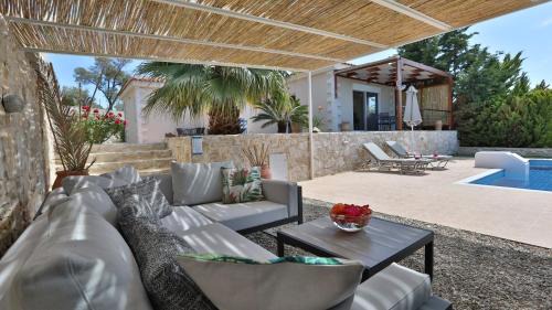 Adelianos Kampos Villa | Villa Meli
