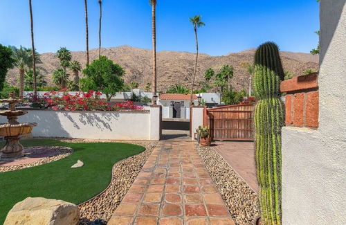 The Mesa Casa | Villa Mesa! Private Oasis! 3 bed / 3 bath! Pool! Spa! Fireplace! Mtn View!