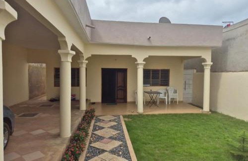 Agbodrafo Casa | Villa meublée avec parking privé et jardin Lomé Djagblé