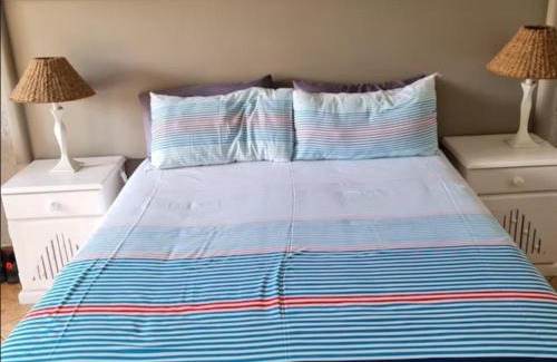 St. Lucia Apartamento | Villa Mia 9, St Lucia Self-catering unit in Popular tourist town near beaches