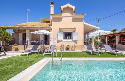 Kritika Villa | Villa Michael