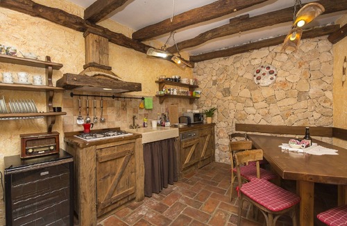 Brsec Villa | Villa Milena-Un oasis de paz y relajación en un pequeño pueblo de Istria