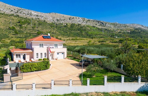 Srinjine Villa | VILLA MILLA with private pool, jacuzzi, sauna, gym, max. 8 person