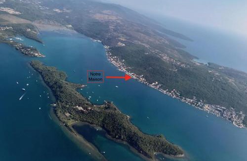 Tivat Apartamento | Villa Milovic, 3 appartements les pieds dans l'eau!
