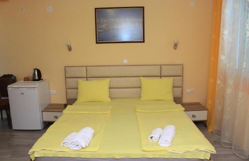 Pestani Casa | Villa Mimi