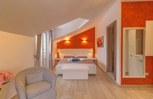 Kobas Casa | Villa Mirosa - Habitación Doble Superior con balcón y vistas al mar