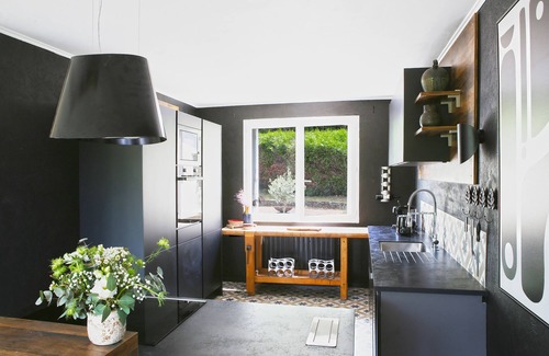 Jullouville Villa | Villa-Moderno-Baño en la habitacion-Vista al Jardín