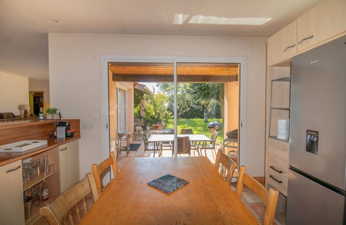 Afa Villa | Villa 'Moderne Afa' con vistas a la montaña, Wi-Fi y aire acondicionado