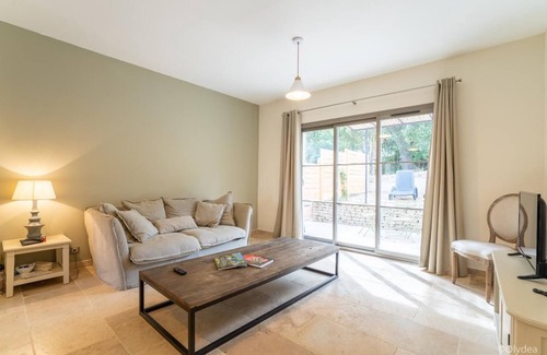 La Redorte Condominio | Villa Moderne Avec Accès Piscine, Parking, Wi-Fi