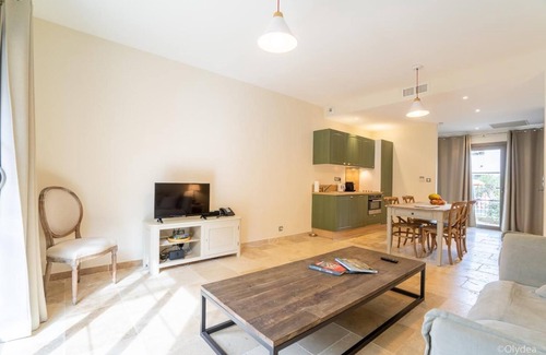 La Redorte Condominio | Villa Moderne Avec Accès Piscine, Parking, Wi-Fi