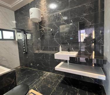 Lome Villa | Villa moderne, luxueuse et sécurisée