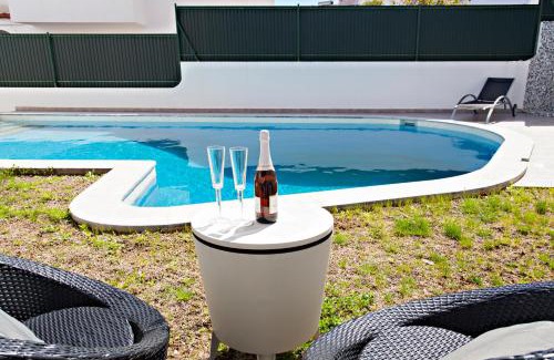 Gambelas Casa | Villa Monaco