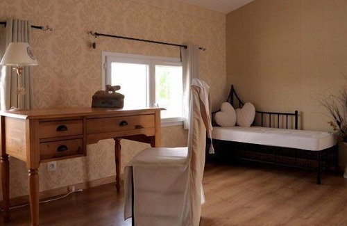 Latrape Cama Y Desayuno | Villa Monplaisir