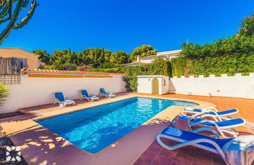 La Sabatera Villa | Villa Monte Cristo by Abahana Villas