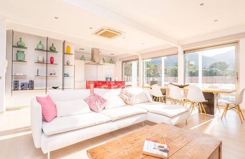 Urbanizacion Mont Ferrutx Villa | VILLA MONTFARRUTX - Moderna villa con piscina privada y Wifi gratis