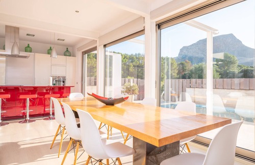 Urbanizacion Mont Ferrutx Villa | VILLA MONTFARRUTX - Moderna villa con piscina privada y Wifi gratis